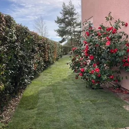 Coquet Avec Jardin